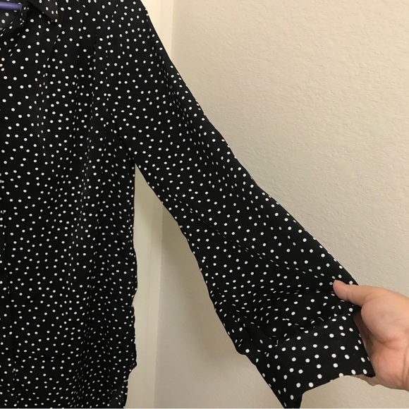3/$15 Express black and white polka dots long sleeve button down tunic top - Picture 6 of 10